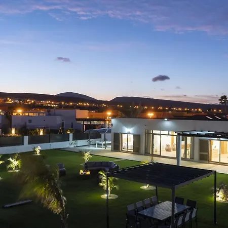 Pause By Villa Antigua