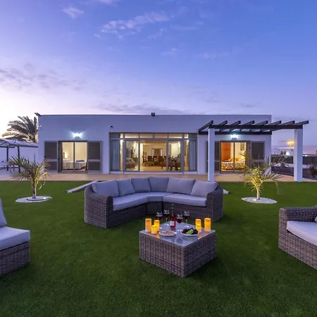 Villa Pause By