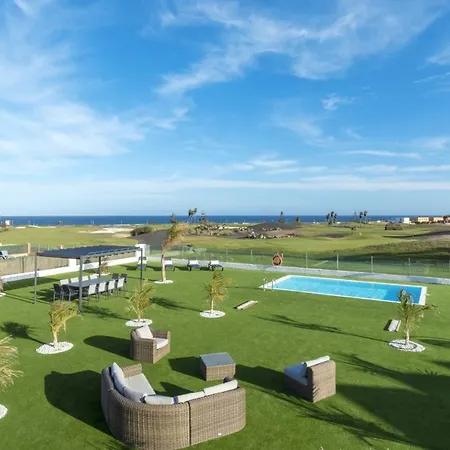 Pause By أنتيغوا