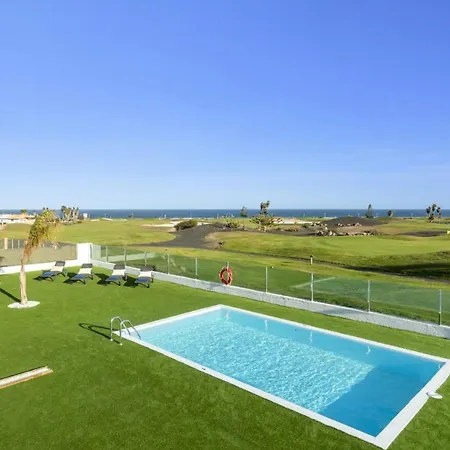 ヴィラ Pause By *